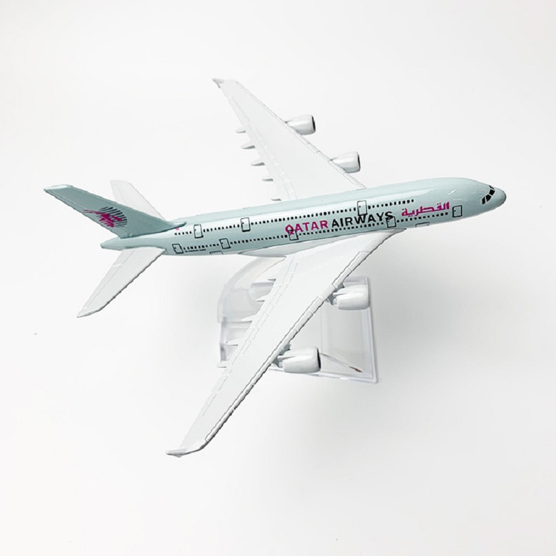 طراز طائرة الخطوط الجوية القطر - مراجعة Model Kit Planes وسعره