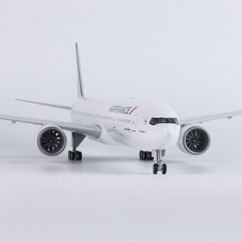 طائرة بمقياس 1/150 بطول 47 سم، - مراجعة Model Kit Planes وسعره