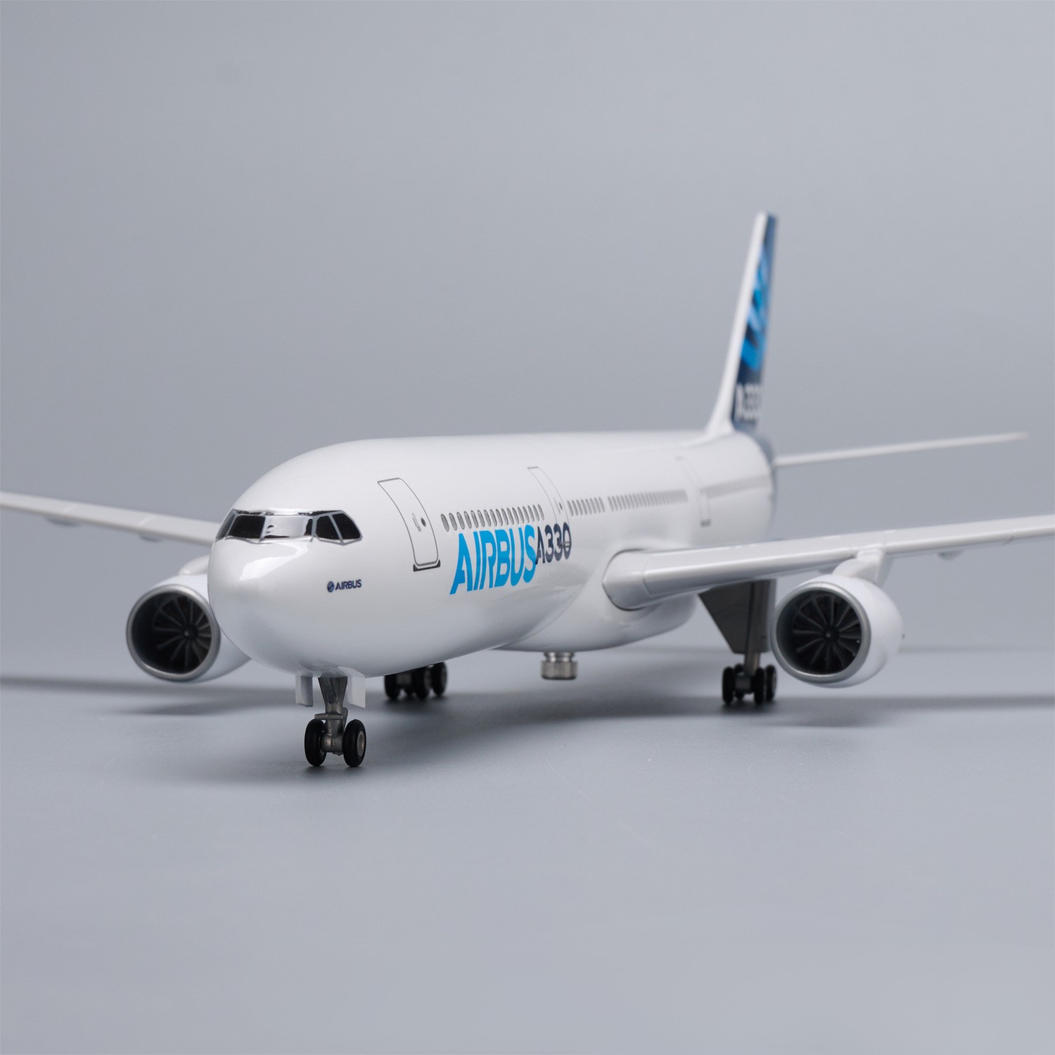 نموذج طائرة A330 مصنوع من الرا - مراجعة Model Kit Planes وسعره