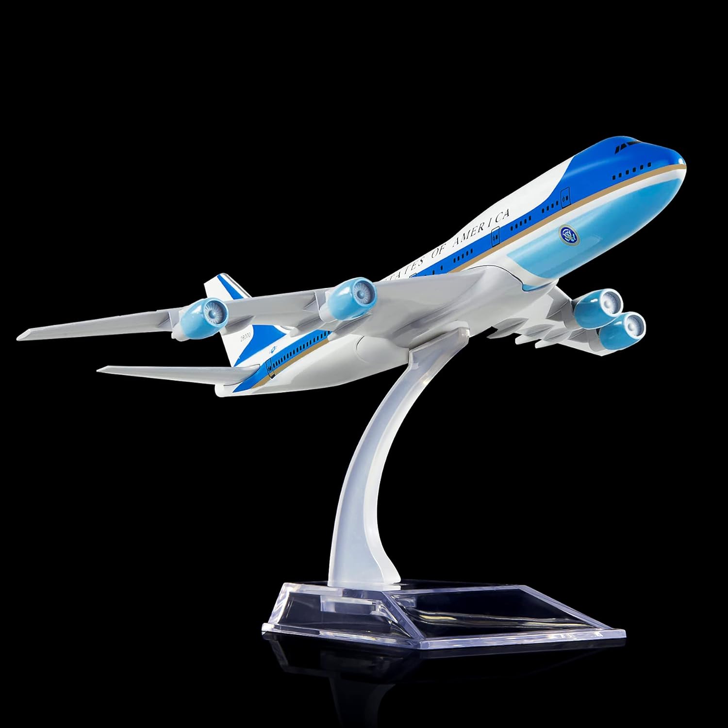 نموذج طائرة معدني مصبوب بمقياس - مراجعة Model Kit Planes وسعره