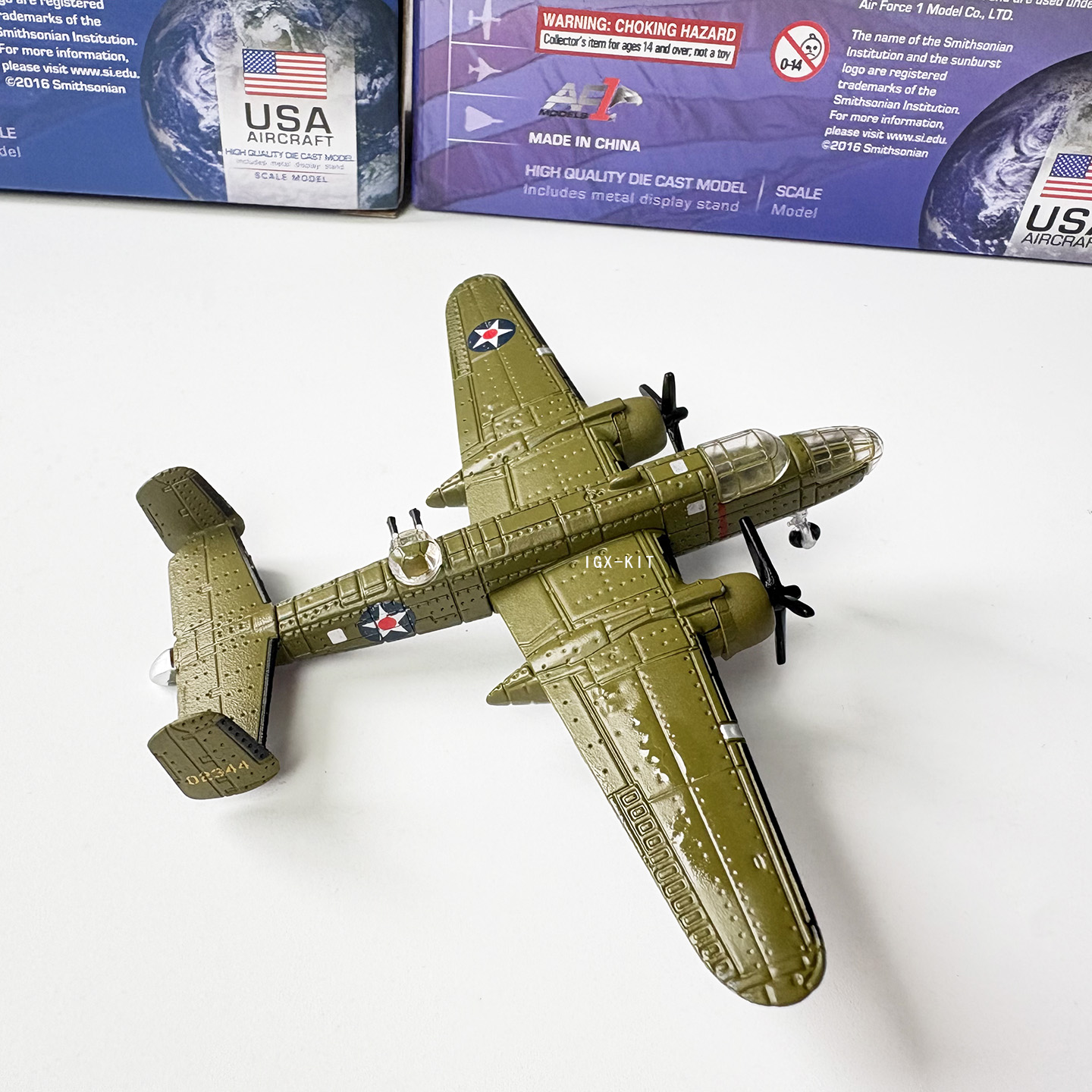 نموذج طائرة عسكرية مصبوبة بالق - مراجعة Model Kit Planes وسعره