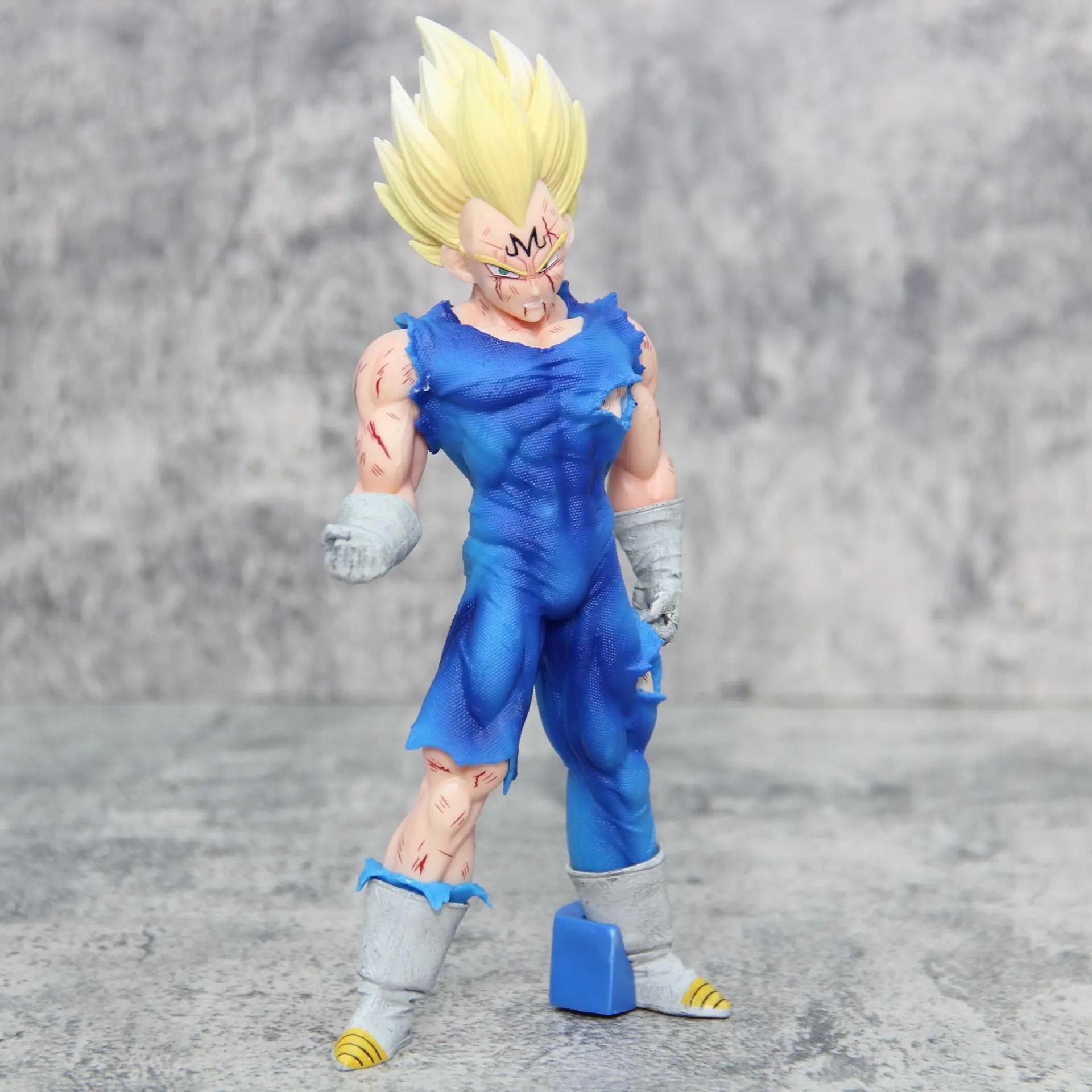 20 سنتيمتر أنيمي لعبة دراغون ب - مراجعة Model Kit Vegito وسعره