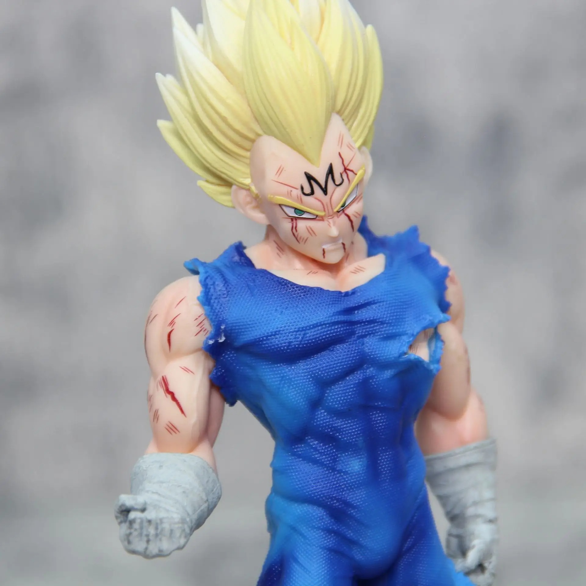 20 سنتيمتر أنيمي لعبة دراغون ب - مراجعة Model Kit Vegito وسعره