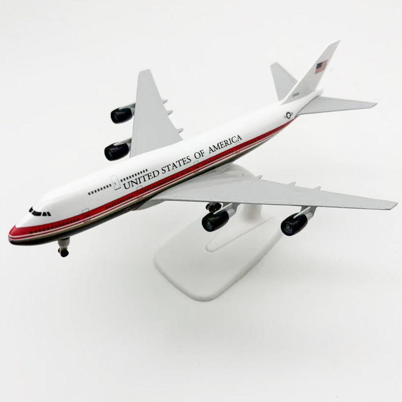 طائرة مصغرة جديدة بطول 20 سم م - مراجعة Model Kit Planes وسعره