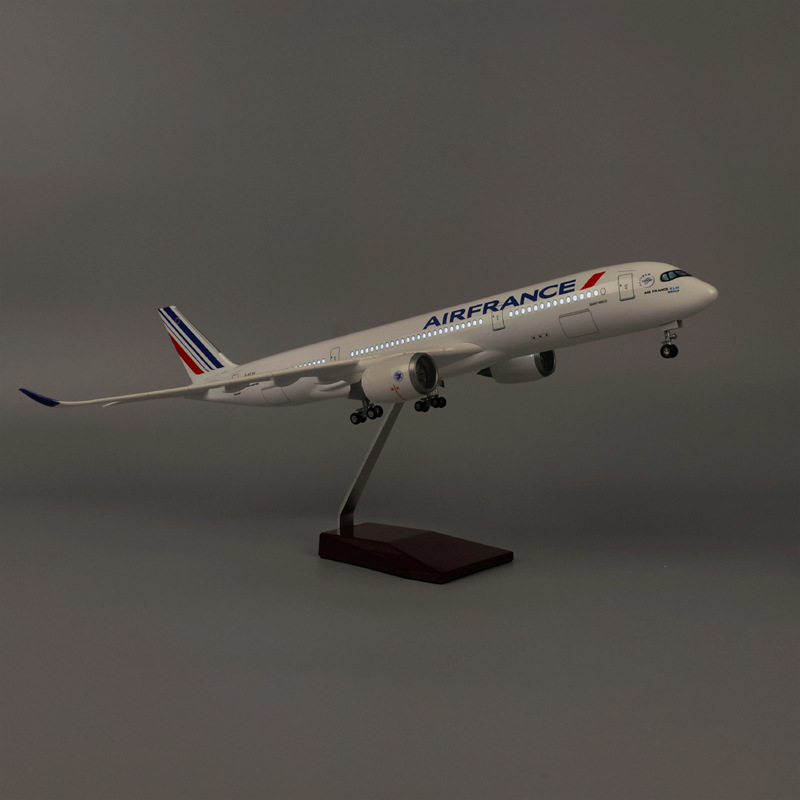 نموذج طائرة إير فرانس A350 بطو - مراجعة Model Kit Planes وسعره