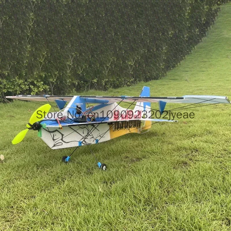 طائرة ماد بول أحادية الجناح قا - مراجعة Model Kit Competition وسعره